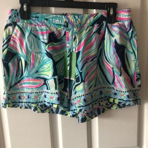 NWT Lilly Pulitzer Katia Short - Size medium